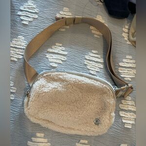 NWT lulu lemon Sherpa belt bag